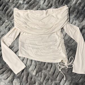 Edikted Off-Shoulder Cream Blouse